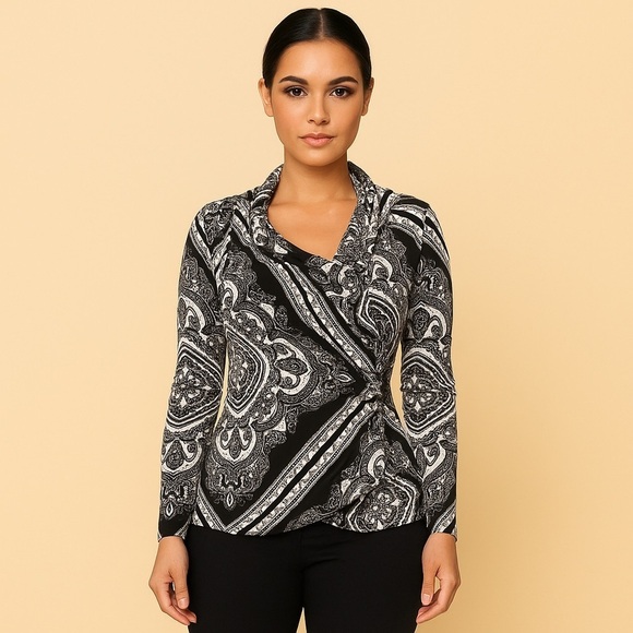 Tops - Chic Black and White Paisley Women's Blouse
